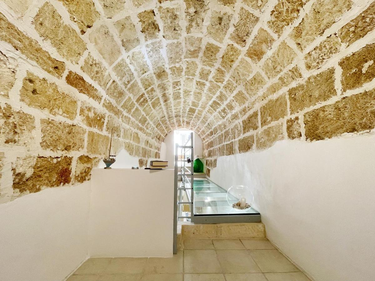 Mediterraneo House- Casa Nel Centro Storico 马蒂诺 外观 照片