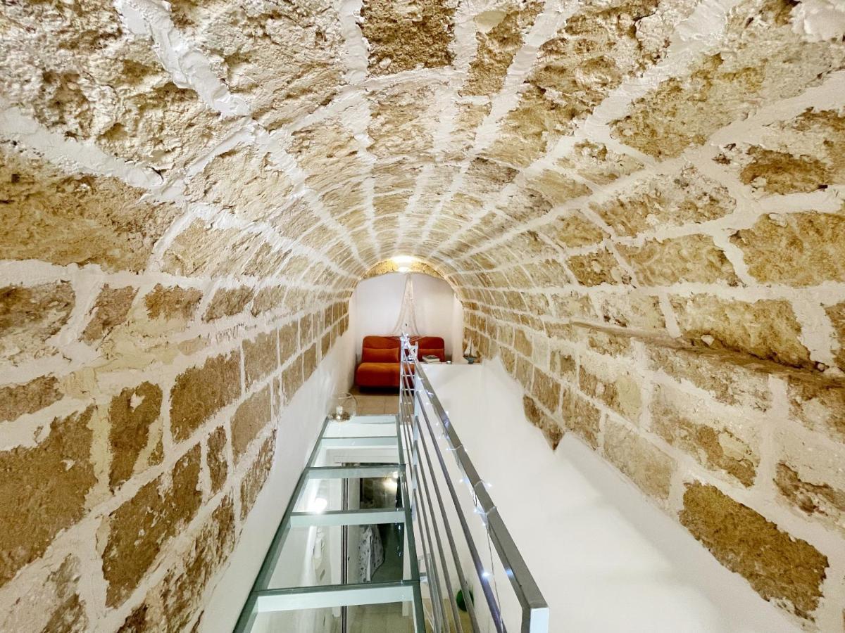 Mediterraneo House- Casa Nel Centro Storico 马蒂诺 外观 照片