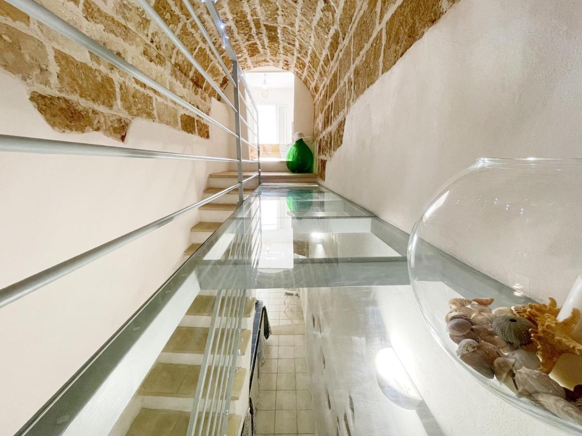 Mediterraneo House- Casa Nel Centro Storico 马蒂诺 外观 照片