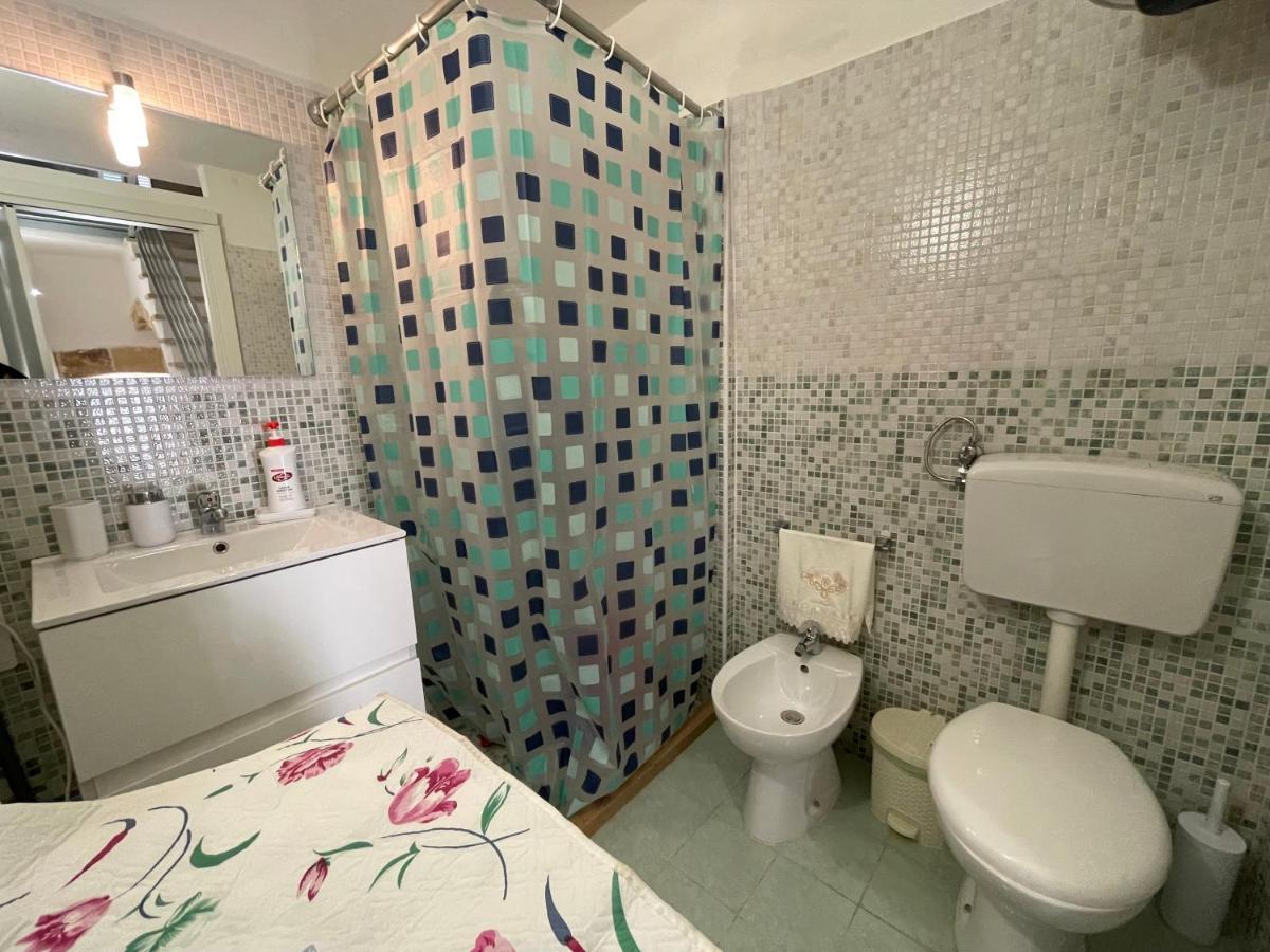 Mediterraneo House- Casa Nel Centro Storico 马蒂诺 外观 照片