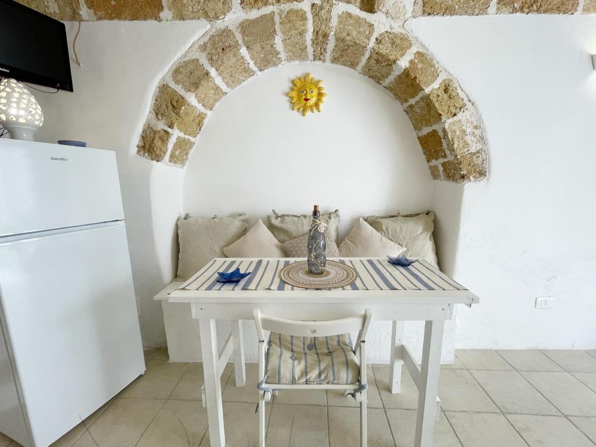 Mediterraneo House- Casa Nel Centro Storico 马蒂诺 外观 照片